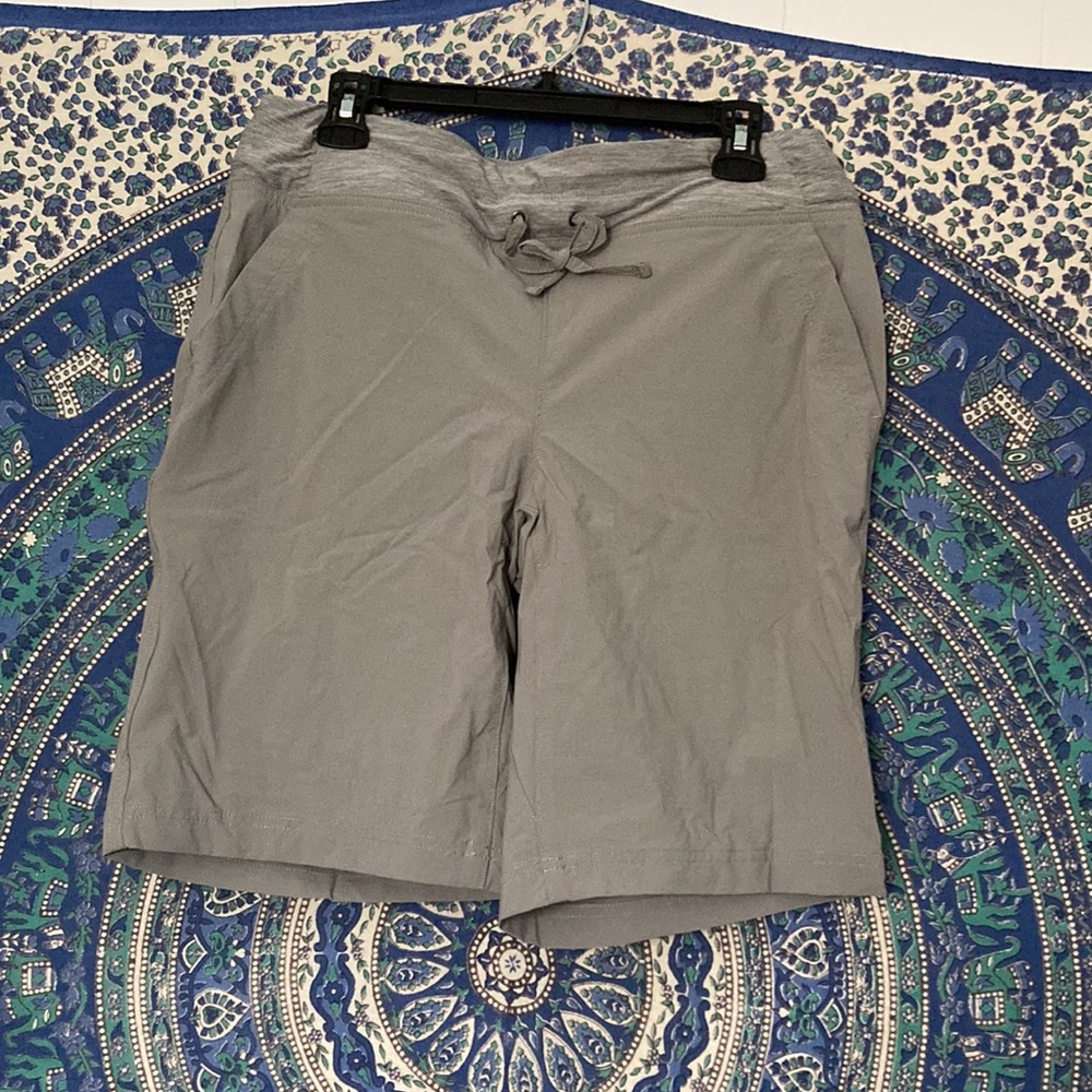 Duluth trading company Armachillo shorts size 10
